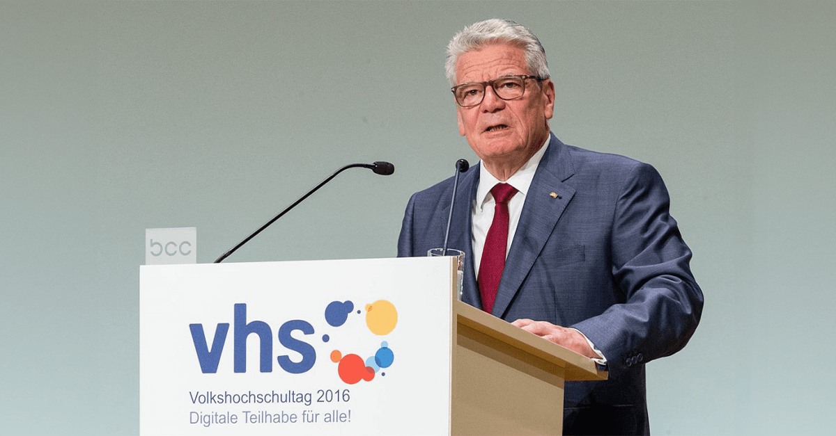 German President praises immigrant education